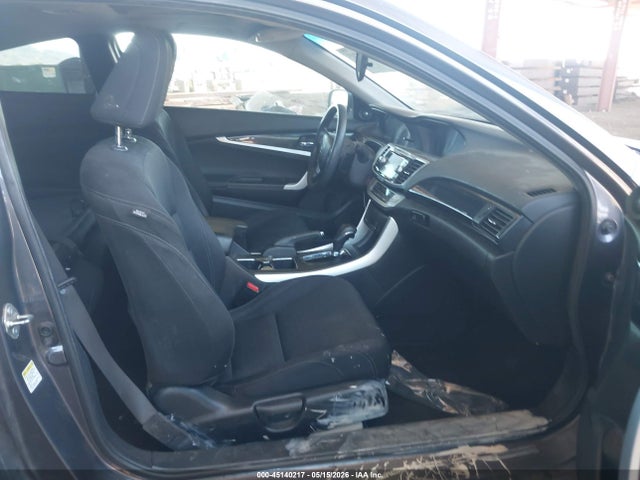 45140217 :رقم المزاد ، 1HGCT1B7XFA015761 vin ، 2015 Honda Accord Ex مزاد بيع