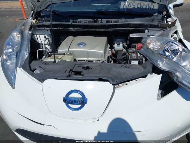45140316 :رقم المزاد ، 1N4AZ0CP3FC326603 vin ، 2015 Nissan Leaf S مزاد بيع