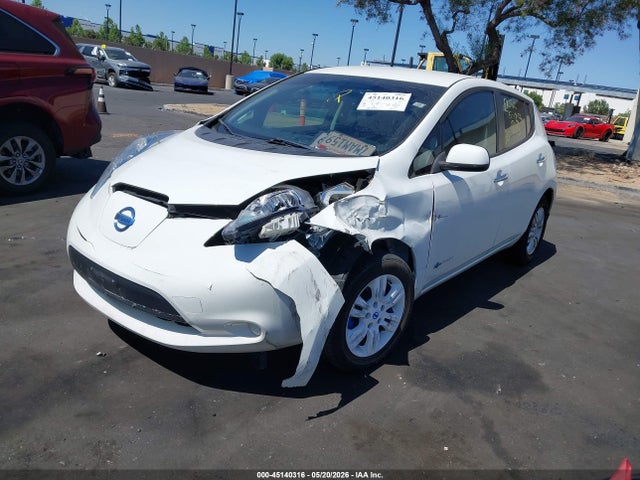 45140316 :رقم المزاد ، 1N4AZ0CP3FC326603 vin ، 2015 Nissan Leaf S مزاد بيع