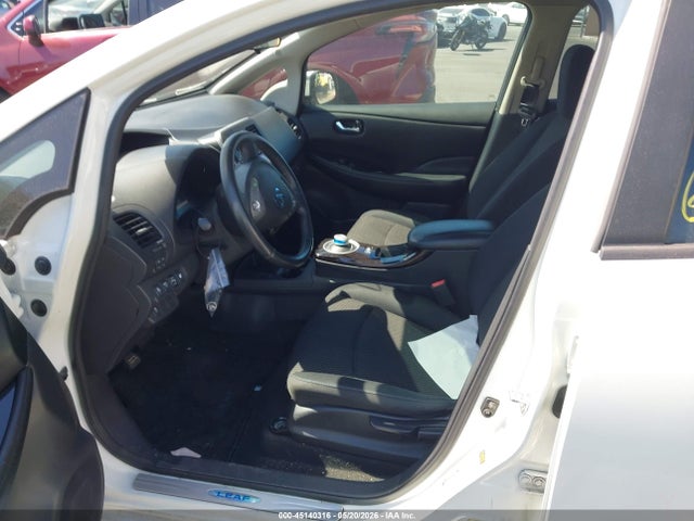 45140316 :رقم المزاد ، 1N4AZ0CP3FC326603 vin ، 2015 Nissan Leaf S مزاد بيع