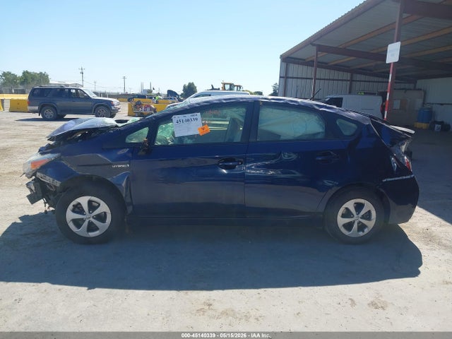 Toyota Prius Two 2015 JTDKN3DU8F1970299 Image 13
