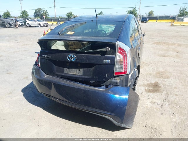 Toyota Prius Two 2015 JTDKN3DU8F1970299 Image 4