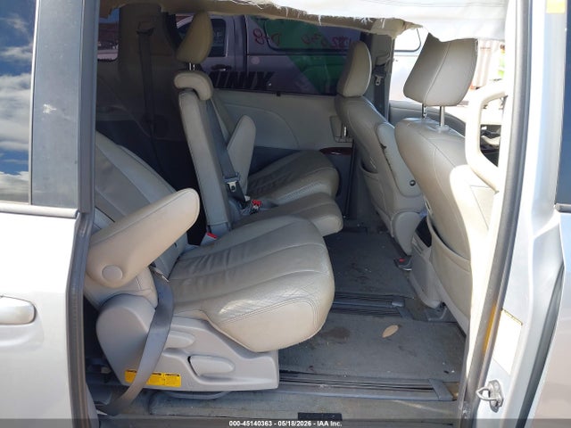 2014 Toyota Sienna Xle V6 7 Passenger Auto Access Seat/xle V6 8 Passenger მანქანა იყიდება აუქციონზე, vin: 5TDYK3DC1ES481299, აუქციონის ნომერი: 45140363