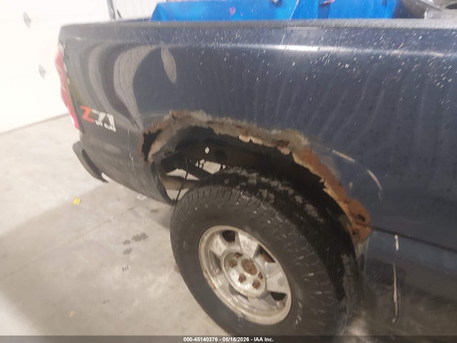Продажа на аукционе авто 2005 Chevrolet Silverado 1500 Z71, vin: 2GCEK19B951321007, номер лота: 45140376