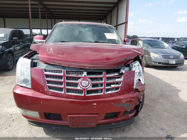 45140377 :رقم المزاد ، 1GYS4HEF9BR150576 vin ، 2011 Cadillac Escalade Esv Luxury مزاد بيع
