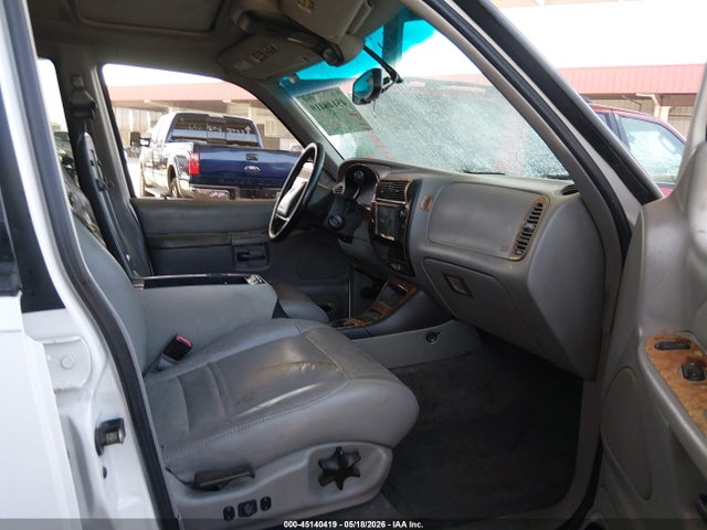 2000 Mercury Mountaineer მანქანა იყიდება აუქციონზე, vin: 4M2DU86P0YUJ15172, აუქციონის ნომერი: 45140419
