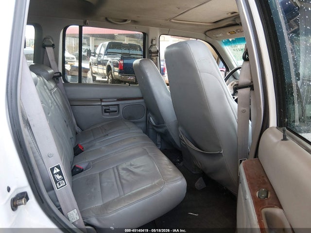 2000 Mercury Mountaineer მანქანა იყიდება აუქციონზე, vin: 4M2DU86P0YUJ15172, აუქციონის ნომერი: 45140419