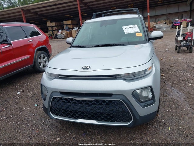 2021 Kia Soul S მანქანა იყიდება აუქციონზე, vin: KNDJ23AU4M7796590, აუქციონის ნომერი: 45140420