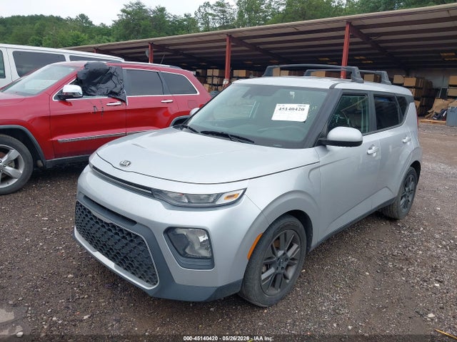 2021 Kia Soul S მანქანა იყიდება აუქციონზე, vin: KNDJ23AU4M7796590, აუქციონის ნომერი: 45140420