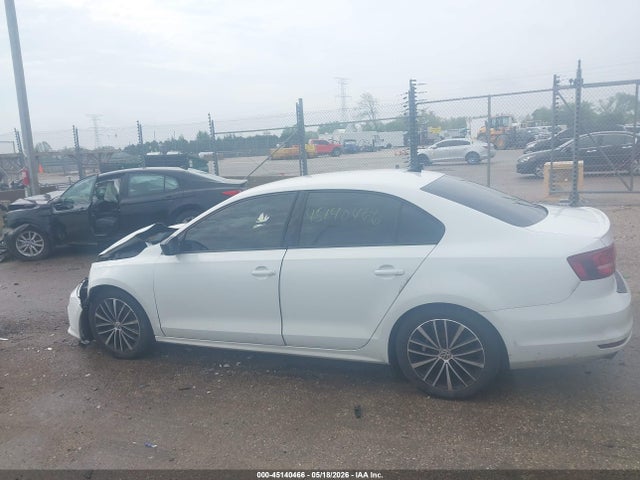 45140466 :رقم المزاد ، 3VWD17AJXGM395453 vin ، 2016 Volkswagen Jetta 1.8t Sport مزاد بيع