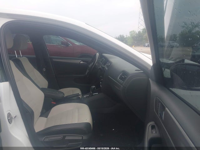 45140466 :رقم المزاد ، 3VWD17AJXGM395453 vin ، 2016 Volkswagen Jetta 1.8t Sport مزاد بيع
