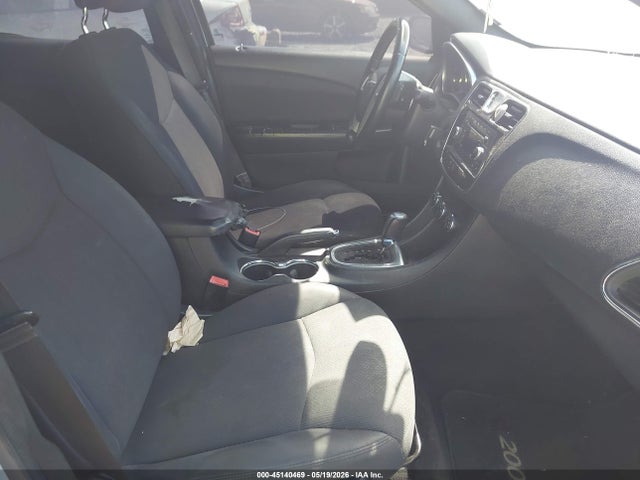 Продажа на аукционе авто 2014 Chrysler 200 Touring, vin: 1C3CCBBBXEN171514, номер лота: 45140469