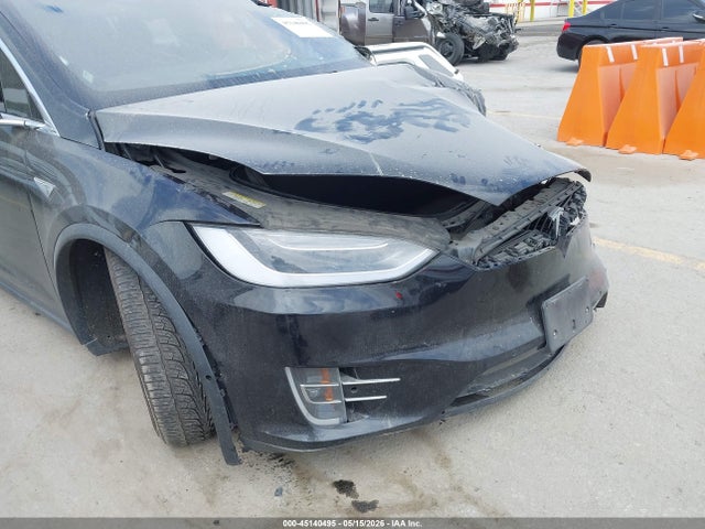 Tesla Model X 75d/p100d/p90d 2016 5YJXCBE41GF018130 Image 22
