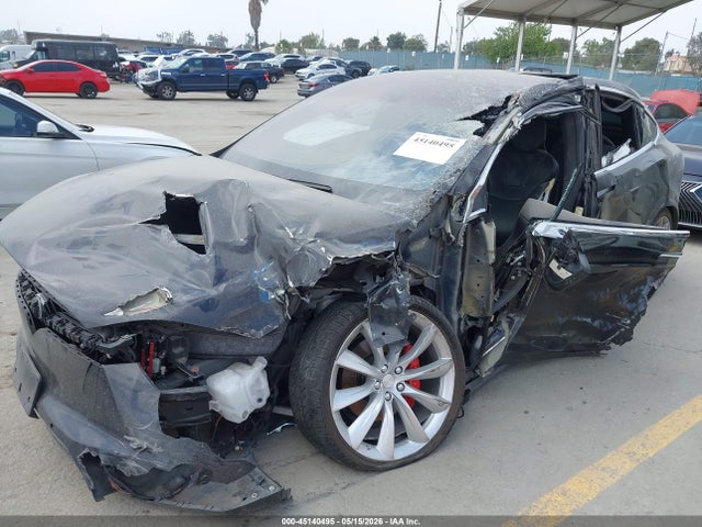 Tesla Model X 75d/p100d/p90d 2016 5YJXCBE41GF018130 Image 6
