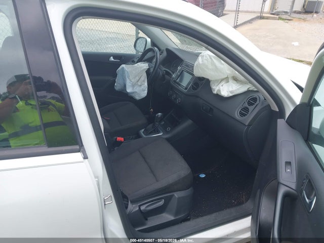WVGAV7AX1HK044997 Volkswagen Tiguan 2.0t/2.0t S