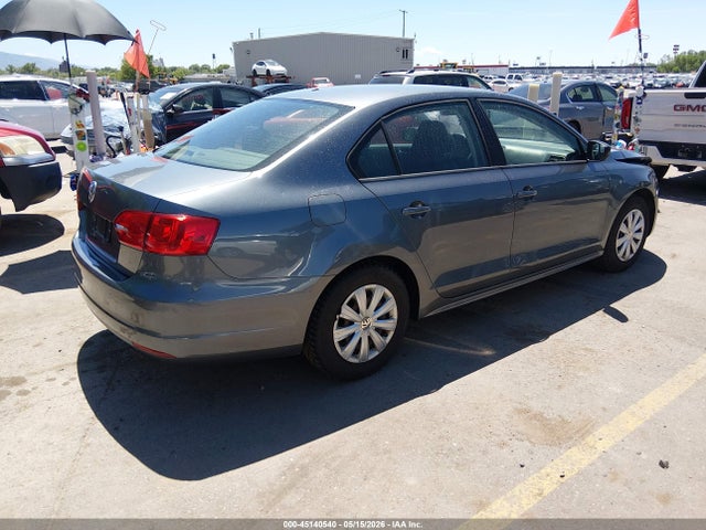 3VW2K7AJ2EM242180 Volkswagen Jetta 2.0l S