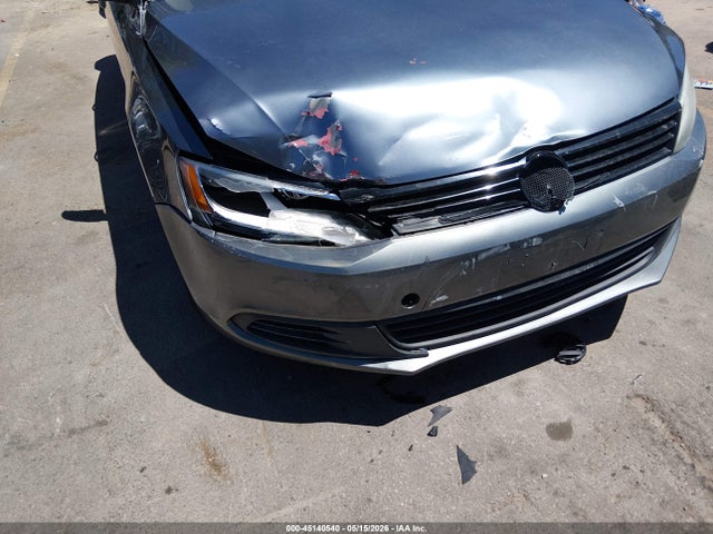 3VW2K7AJ2EM242180 Volkswagen Jetta 2.0l S