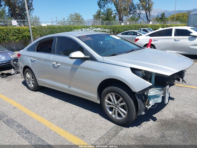 Hyundai SONATA SE 2015 5NPE24AF9FH131384 Image 1