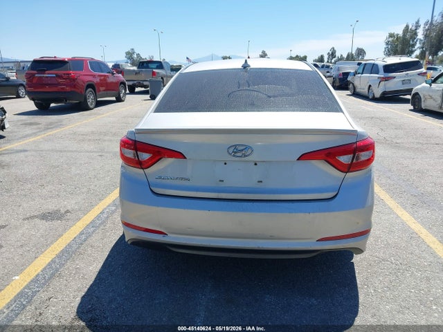 Hyundai SONATA SE 2015 5NPE24AF9FH131384 Image 17