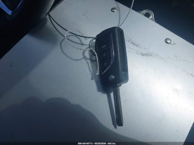 2020 Toyota Camry Le მანქანა იყიდება აუქციონზე, vin: 4T1C11AKXLU929685, აუქციონის ნომერი: 45140713
