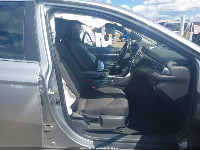 2020 Toyota Camry Le მანქანა იყიდება აუქციონზე, vin: 4T1C11AKXLU929685, აუქციონის ნომერი: 45140713