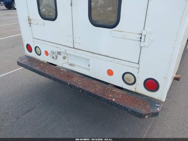 45140717 :رقم المزاد ، 1FCJE39L06HA19694 vin ، 2006 Ford Econoline E350 Super Duty Strp Chas مزاد بيع