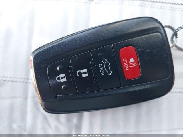 JTMC1RFV4KJ004695 Toyota Rav4 Xle Premium