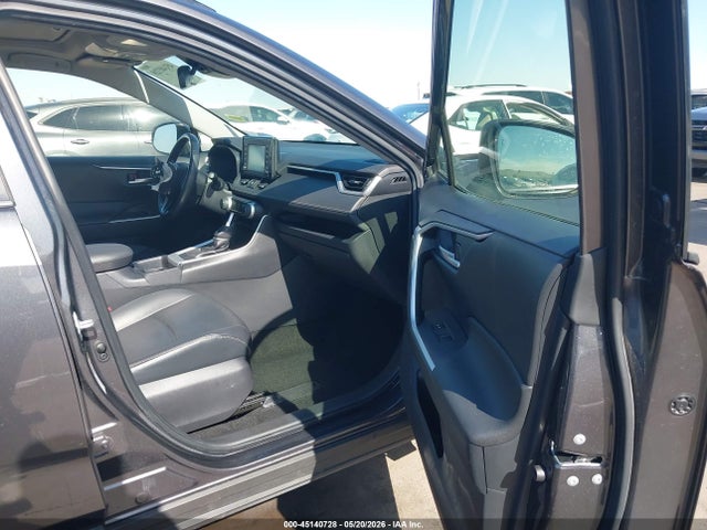 JTMC1RFV4KJ004695 Toyota Rav4 Xle Premium