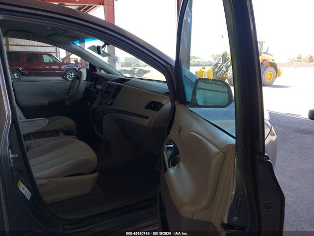 Aukcja sprzedaży 2011 Toyota Sienna Le V6, vin: 5TDKK3DC2BS104319, numer aukcji: 45140768