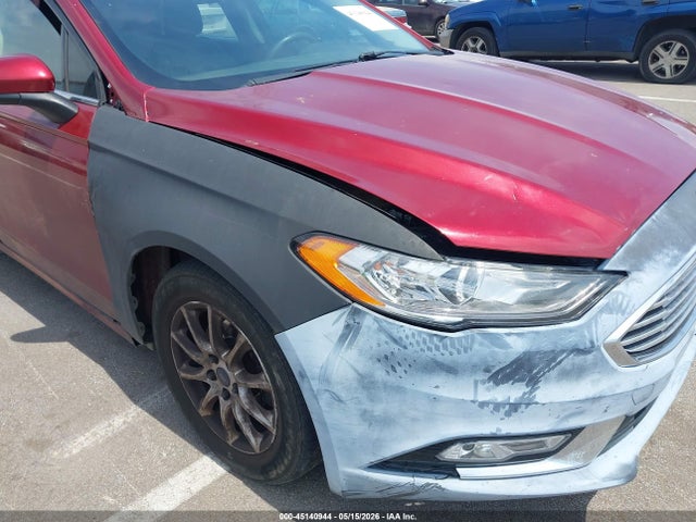 Продажа на аукционе авто 2017 Ford Fusion S, vin: 3FA6P0G77HR231648, номер лота: 45140944