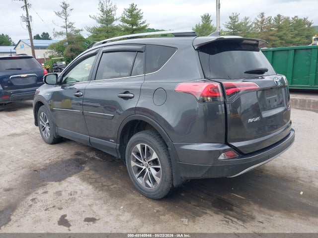 45140946 :رقم المزاد ، JTMRJREV0HD130572 vin ، 2017 Toyota Rav4 Hybrid Xle مزاد بيع