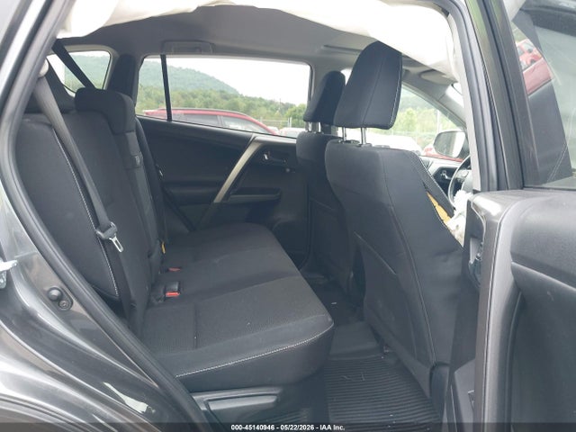 45140946 :رقم المزاد ، JTMRJREV0HD130572 vin ، 2017 Toyota Rav4 Hybrid Xle مزاد بيع