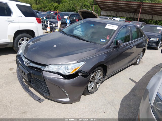 45141023 :رقم المزاد ، 4T1BF1FK1HU660876 vin ، 2017 Toyota Camry Se مزاد بيع