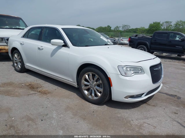 Продажа на аукционе авто 2016 Chrysler 300 Anniversary Edition, vin: 2C3CCARG5GH136161, номер лота: 45141072