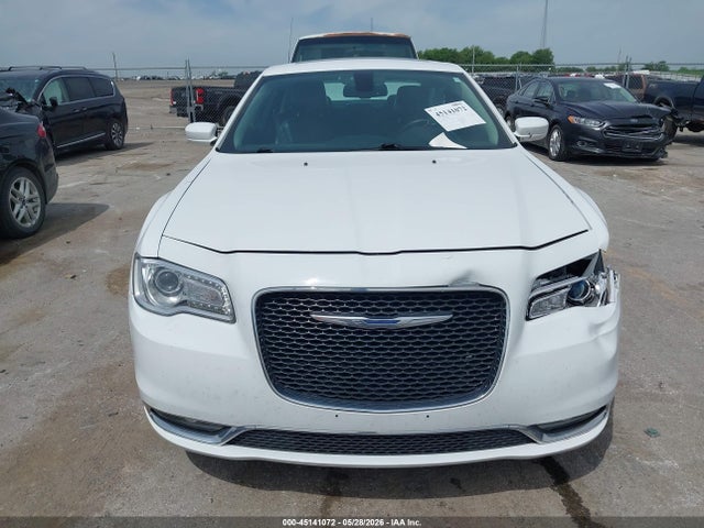 Продаж на аукціоні авто 2016 Chrysler 300 Anniversary Edition, vin: 2C3CCARG5GH136161, номер лоту: 45141072