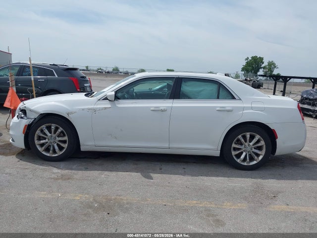 Продаж на аукціоні авто 2016 Chrysler 300 Anniversary Edition, vin: 2C3CCARG5GH136161, номер лоту: 45141072