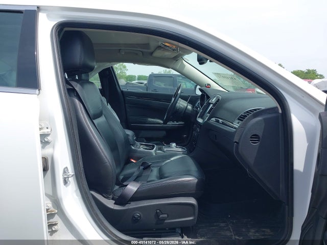 Продаж на аукціоні авто 2016 Chrysler 300 Anniversary Edition, vin: 2C3CCARG5GH136161, номер лоту: 45141072