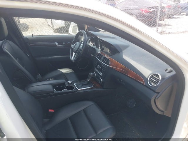 2012 Mercedes-benz C 300 Sport 4matic მანქანა იყიდება აუქციონზე, vin: WDDGF8BB4CA694741, აუქციონის ნომერი: 45141084