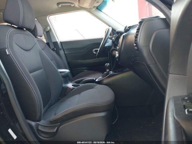 Продажа на аукционе авто 2017 Kia Soul, vin: KNDJN2A29H7503904, номер лота: 45141123