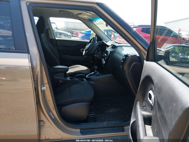 2015 Kia Soul მანქანა იყიდება აუქციონზე, vin: KNDJN2A25F7174616, აუქციონის ნომერი: 45141160