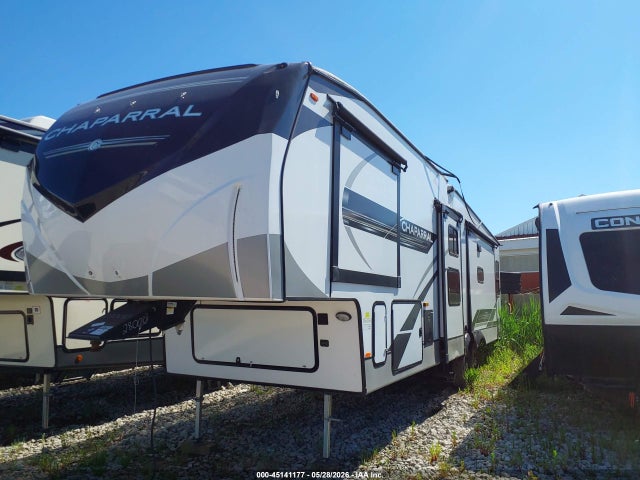 Coachmen Chaparral 2022 5ZT3CH1B1NA328000 Image 2