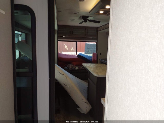 Coachmen Chaparral 2022 5ZT3CH1B1NA328000 Image 5