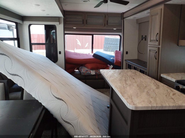 Coachmen Chaparral 2022 5ZT3CH1B1NA328000 Image 8