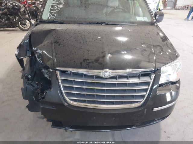45141186 :رقم المزاد ، 2A4RR5D19AR279382 vin ، 2010 Chrysler Town & Country Touring مزاد بيع