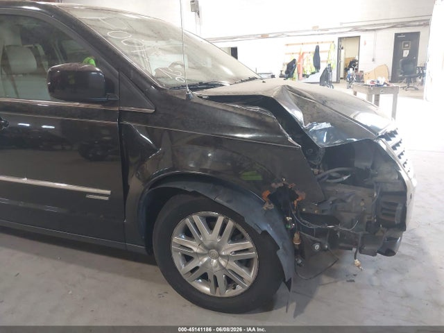 45141186 :رقم المزاد ، 2A4RR5D19AR279382 vin ، 2010 Chrysler Town & Country Touring مزاد بيع
