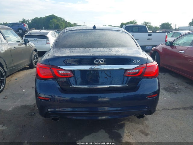 45141188 :رقم المزاد ، JN1BY1AP2JM181117 vin ، 2018 Infiniti Q70 3.7 Luxe مزاد بيع