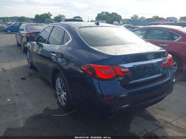 45141188 :رقم المزاد ، JN1BY1AP2JM181117 vin ، 2018 Infiniti Q70 3.7 Luxe مزاد بيع
