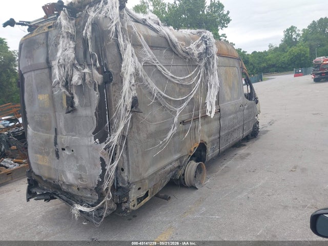 45141239 :رقم المزاد ، 1FTBF4XG2NKA18075 vin ، 2022 Ford Transit-350 Cargo Van مزاد بيع