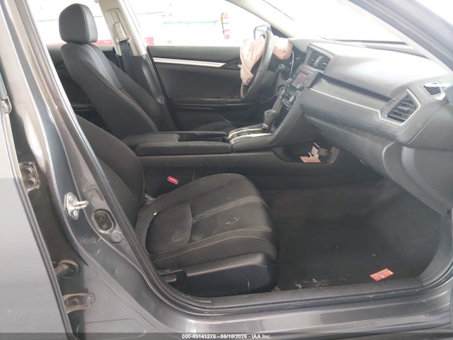 45141270 :رقم المزاد ، 2HGFC2F59JH598846 vin ، 2018 Honda Civic Lx مزاد بيع