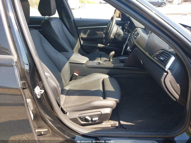 45141415 :رقم المزاد ، WBA8E3G56GNU02008 vin ، 2016 Bmw 328i Xdrive مزاد بيع